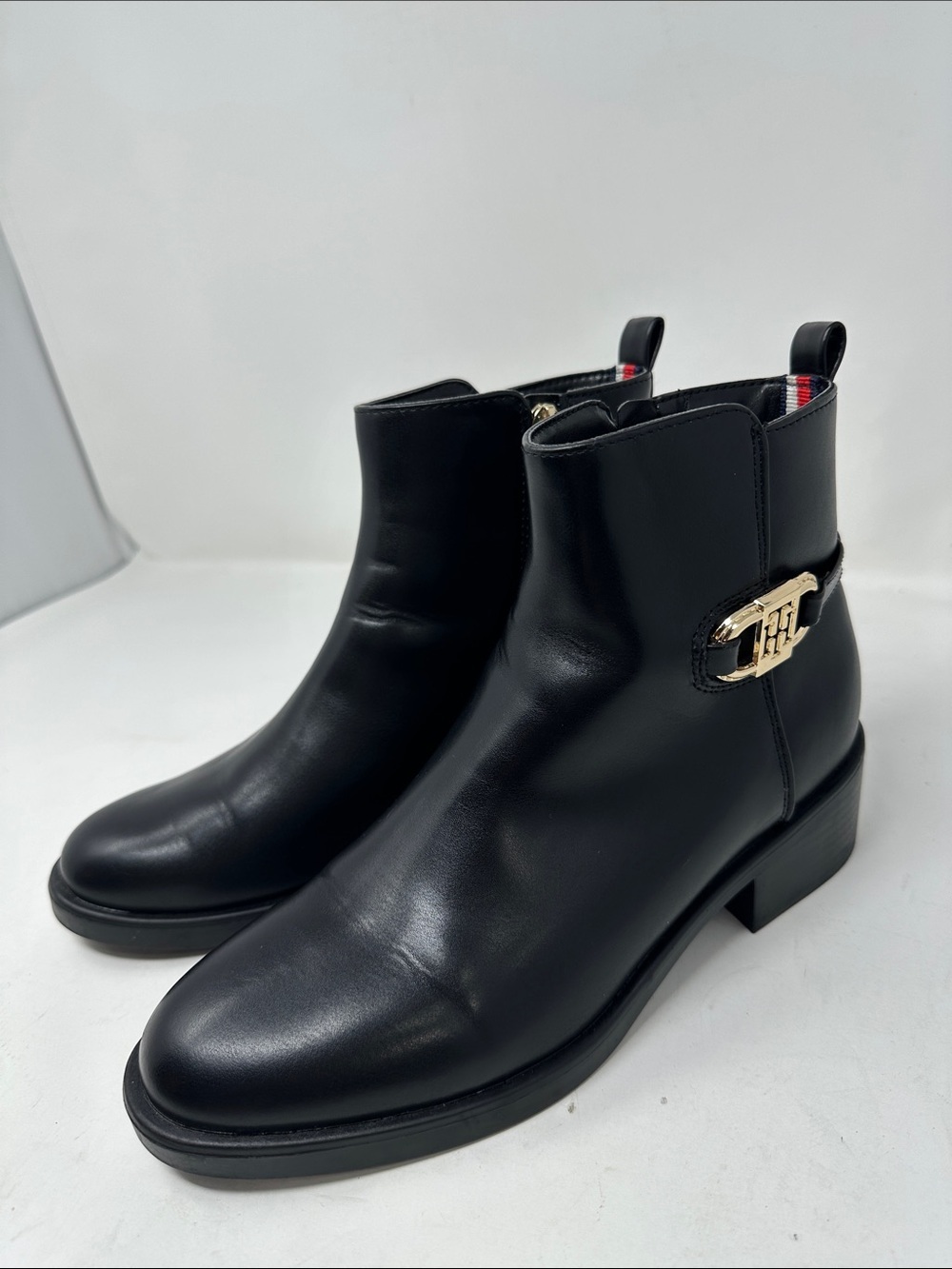 Tommy Hilfiger boots Size 7 1/2